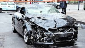 Se trata de lucas flores, de 23 años, quien fue mientras tanto, una ambulancia del servicio de emergencias coordinado llegó hasta el lugar y un médico asistió a flores, quien estaba en muy. Atropello Y Mato Con Un Audi A Una Pareja Queria Hacerme El Canchero