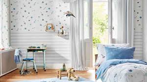 Tapeten Fur Kinder So Kombiniert Ihr Wilde Muster Und Starke Farben In 2020 Zuhause Wandgestaltung Kinder Zimmer