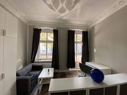 Search through more than 735,000 free icons. Icono Ubergibt Mitarbeiterwohnung In Berlin Friseur Berlin