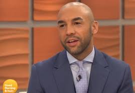 Good morning britain 's alex beresford has a beautiful home in bristol he shares with his son cruz after he split with his wife natalia at the end of 2019. Alex Beresford S Year Of Family Tragedies Before He Took Down Piers Morgan On Gmb Aktuelle Boulevard Nachrichten Und Fotogalerien Zu Stars Sternchen
