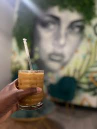 Make sure you share to original post so your photo is seen! 🎄