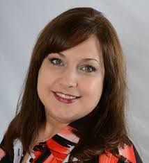 Kelly Schaefer's Instagram, Twitter & Facebook