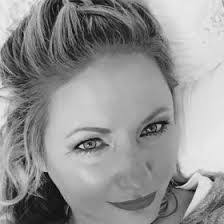 Alyssa Kidder's Instagram, Twitter & Facebook