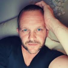 Carl Covey's Instagram, Twitter & Facebook