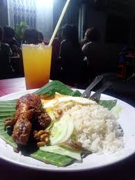 We felt the sambal is too mild and could use a spicier kick. A Lone Diner Nasi Lemak Bumbung Sea Park Petaling Jaya Pj Selangor