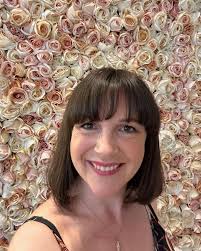 Exactly two years ago, I walked away from 288 consecutive monthly  paycheques! 24 years in corporate… as an employee. No more 'safety net'. No  guarantees. No regular income (I'd only earnt £6k