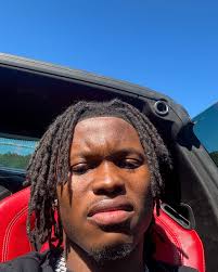 Avery Brown (@avery.b) • Instagram photos and videos