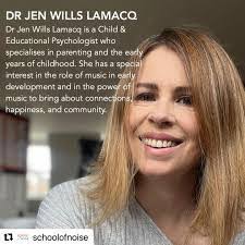 Jen Wills's Instagram, Twitter & Facebook