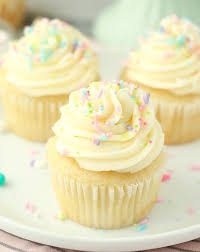 Voici La Meilleure Recette De Gateau Moelleux A La Vanille Facile Et Delicieux Cupcakes Moelleux Recette Gateau Vanille Recette Gateau Moelleux