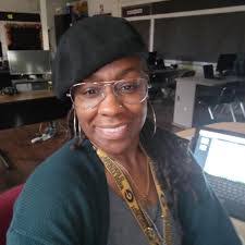 Lesley Mabry's Instagram, Twitter & Facebook