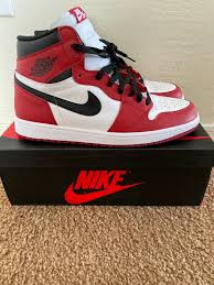 Jordan Retro 1 High Og White Black Red 2015 Nike Air Jordan Retro 1 High Og Chicago White Black True Red I Vnds In 2020 Air Jordans Retro Air Jordans Nike Jordans Women
