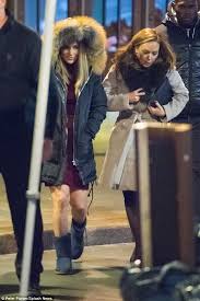 Jennifer Lopez Debuts A New Long Bob On The Set Of Second Act In Nyc Jennifer Lopez Leah Remini Jlo
