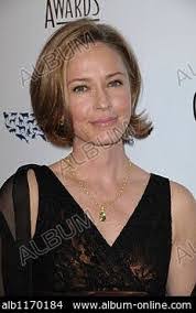 Susanna Thompson's Instagram, Twitter & Facebook