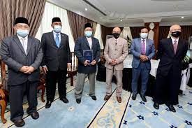 Susulan siasatan kes kematian ketua pegawai eksekutif cradle fund, nazrin hassan akibat kebakaran, jun lepas. Ustaz Mohd Khalil Dilantik Ketua Pegawai Eksekutif Maahad Tahfiz Negeri Pahang Pahang Media