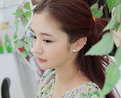 EMMA CRYSTAL FLOWER HELIX EARRING