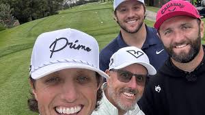 Watch: Mickelson & Horvat take