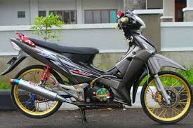 Generasi honda supra mempunyai sejarah panjang sejak generasi pertama diluncurkan, dan hampir selalu menjadi motor dengan penjualan. Modifikasi Supra X 125 Drag Thailook Simple Road Race Lengkap