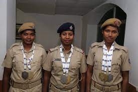 Us police uniform heute bestellen, versandkostenfrei. Odisha Police On Twitter Si Promila Minz Constable Sanjukta Dung Dung Constable Manjula Xess Made Odisha Police Proud By Winning Gold Silver Medals In The 38thseniornationalrowingchampionship 2019 22ndopensprintnationalrowingchampionship At
