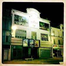 Niort Ancienne Cinema De Centre Ville Fevrier 2012 House Styles Instagram Mansions