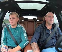 Voor genee is het zijn eerste uitzending sinds zijn vader. Dennis Schouten Wil Niet Kontje Wilfred Genee Likken