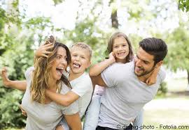 Commencez d'abord par définir le budget et le style pour vos photographies de mariage. Le Scenario Se Marier D Abord Et Avoir Des Enfants Apres Releve Du Passe Notre Siecle