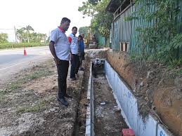 Sistem perparitan dianggap sebagai salah satu punca menyebabkan banjir kerana dua sebab iaitu rekabentuk parit merupakan kesan yang menyebabkan banjir di sesuatu kawasan. J Arul Kumar Kerja Kerja Menaiktaraf Sistem Perparitan Facebook