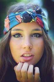 Vous pouvez également utiliser d'autres accessoires de cheveux, que vous. Epingle Sur Se Coiffer Avec Un Foulard