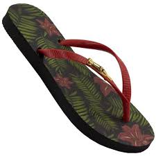 pin em chinelos