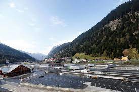 Austria is lifting checks at its border with italy and ending quarantine requirements for more than 20 european countries as of june 16, foreign minister alexander schallenberg said on wednesday. Italy Germany Oppose Austrian Border Controls Wsj