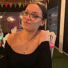 Sasha Lah's Instagram, Twitter & Facebook