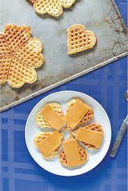 Det er så hyggeligt med en portion varme og sprøde vafler, som tilmed er. Warm Up With Heart Shaped Waffles The Norwegian American