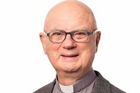 eyJidWNrZXQiOiJjYW0tbWVsYm91cm5lLWNhdGhvbGljIiwia2V5IjoiZXZlbnRzLzIwMjQvc3ltcG9zaXVtLWF1c3Rpbi1jb29wZXItb21pLXByaWVzdC1zY2hvbGFyLWFuZC1mcmllbmQvSU1HXzk4Mjku  ...