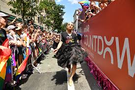 Soon ongina was back on stage, wowing los angeles audiences. Amfar In The Community Living Out Loud An Interview With Drag Performer Ongina The Foundation For Aids Research Hiv Aids Research
