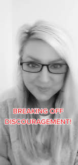 Anna Finley (@annafinleytiktok)