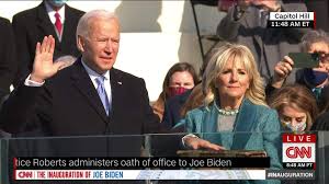 Vài giờ trước lễ nhậm chức tổng thống mỹ của ông joe biden, thư ký báo chí tương lai của nhà trắng jen psaki cho biết trong ngày đầu nhậm chức, tổng thống thứ 46 của nước mỹ sẽ ký 15 sắc. Scgzbl8lxfp4km