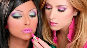 Rockiger blonder damen vokuhila frisur im nena. Beauty Sunden Der 80er Und 90er