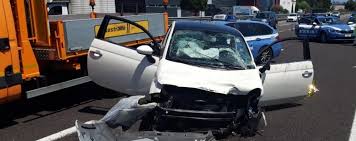 Tir perde bobine di ferro, 5 auto. Dalmine Incidente Lungo L A4 Morta Una Donna Un Ferito Grave Cronaca Osio Sotto
