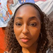 Does anyone have kids going to Lakeland Highlands Middle seventh grade who  need Red polo shirts?