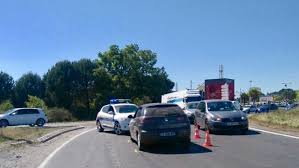 Maybe you would like to learn more about one of these? Saint Jean De Vedas Poursuivis Les Voleurs Provoquent Un Accident Metropolitain
