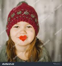 Retrato de una joven con un Foto de stock 1874814433