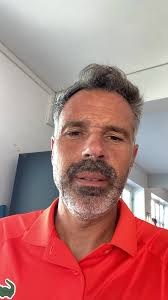 PRÉSENTATION NOUVEAU COACH Bienvenu à Thomas Normand qui rejoint le club  cette saison et qui sera associé à Stéphane Moysan pour vous conseiller et  vous partager cette passion du tennis ! 🎾 #