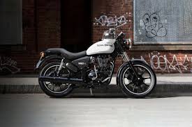 The bike competes with rivals like bajaj avenger 220 cruise, ktm duke 390, honda cbr250r and mahindra mojo. Royal Enfield Thunderbird 350x Price Specs Mileage Reviews Images