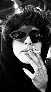 It's safe to say that razor cuts and salt spray go hand in hand. As you can  see from Harrison's fresh shape. ⁣ ⁣ The Razored layers gave his hair an  instant