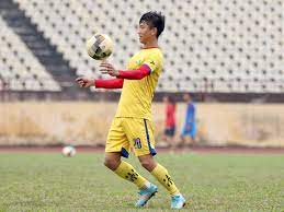 Ít ai biết rằng đức từng thi đấu bên cạnh công phượng, minh vương trong giải u19 châu á năm 2014. Phan VÄƒn Ä'á»©c Liá»‡u Co Thá»ƒ Ra San Trong Tráº­n Slna Vs Binh Ä'á»‹nh