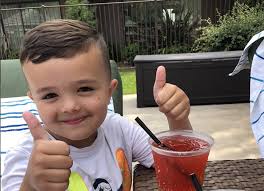 Shirley Temple King: 6-Year-Old Critic Gives Brutally Honest Reviews