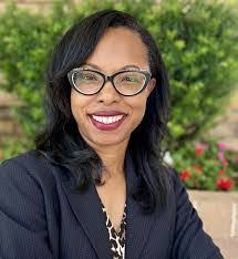 Shelly Wiggins's Instagram, Twitter & Facebook