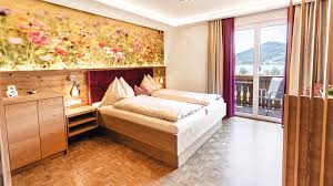 Schlafzimmer kommode online bestellen xxxlutz.de modern & klassisch individuelle größen über 1300 artikeln türen & schubladen jetzt shoppen! Ferienwohnungen Attersee Haus Bader