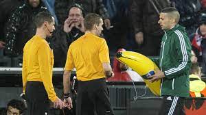 Alles door oefening den haag (dutch pronunciation: Hooligans Bei Feyenoord Rotterdam Lebt Der Wahnsinn Welt