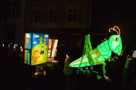 The morgestraich ( morning prank) at the stroke of 4 a.m. Basel Zehntausende Feiern Morgestraich Region Land Schwarzwalder Bote