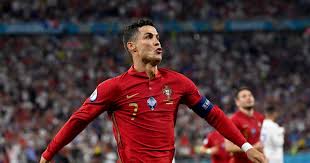 La verdad es que se podría pensar que messi lleva más goles de tiro libre en su carrera que cristiano ronaldo pero no es así. Tyvoyiuvyqnc7m
